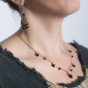 תִּפְאֶרֶת מְלוּכָה שָׁחֹר